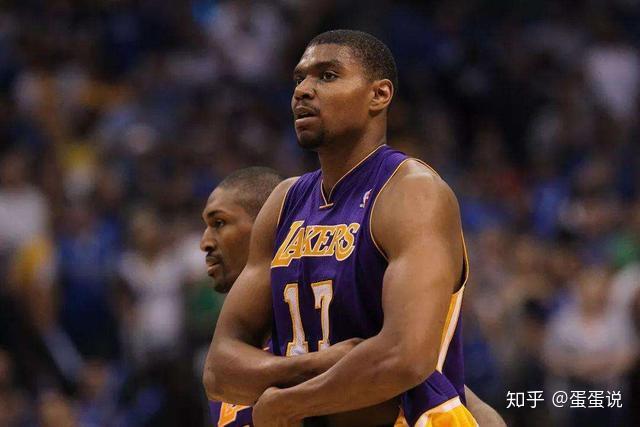 王哲林糟糕表现惹怒全国球迷 被骂上热搜第一